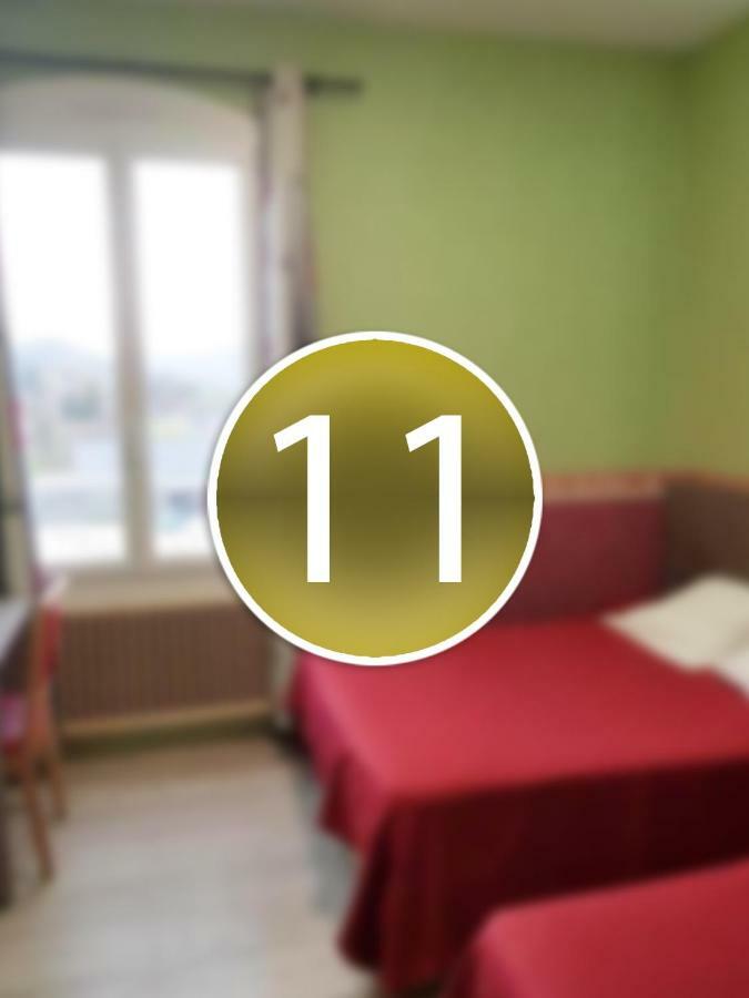 Hotel des voyageurs Chez Betty Neussargues en Pinatelle Zimmer foto